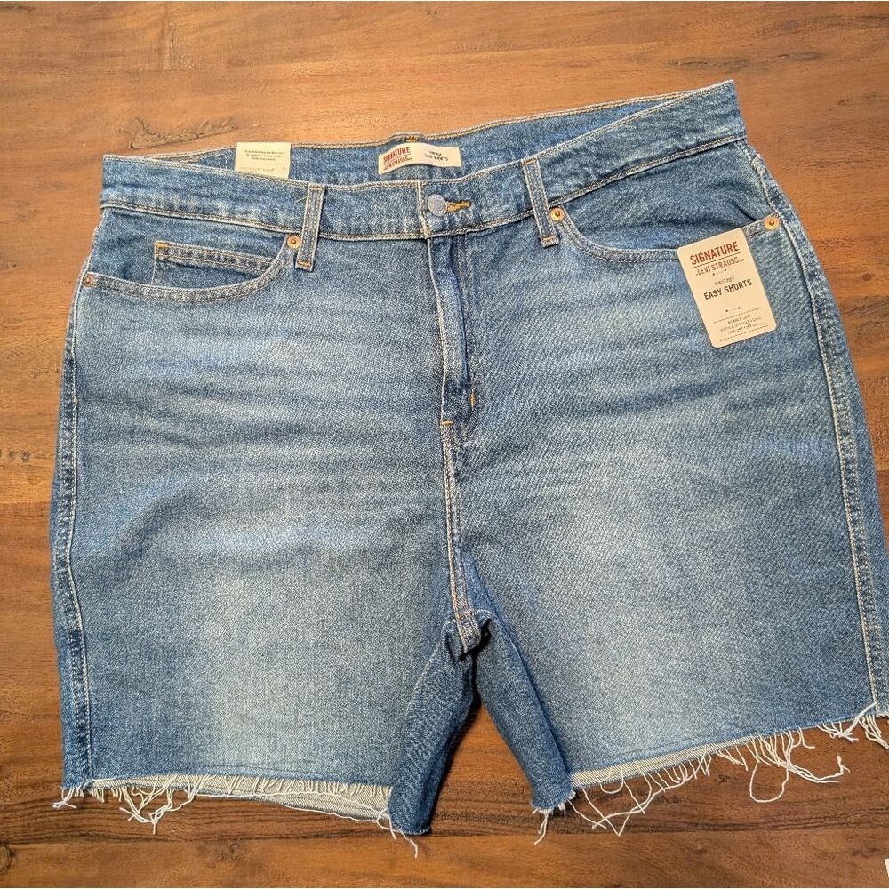 NWT Levi Strauss Signature Heritage Easy Shorts sz.  16/W33
